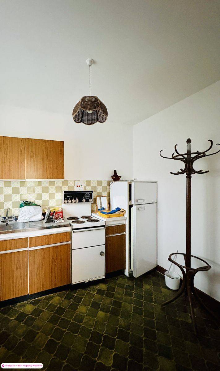 Buy 2 Bed 3 Bath Detached House in Tralee Kerry