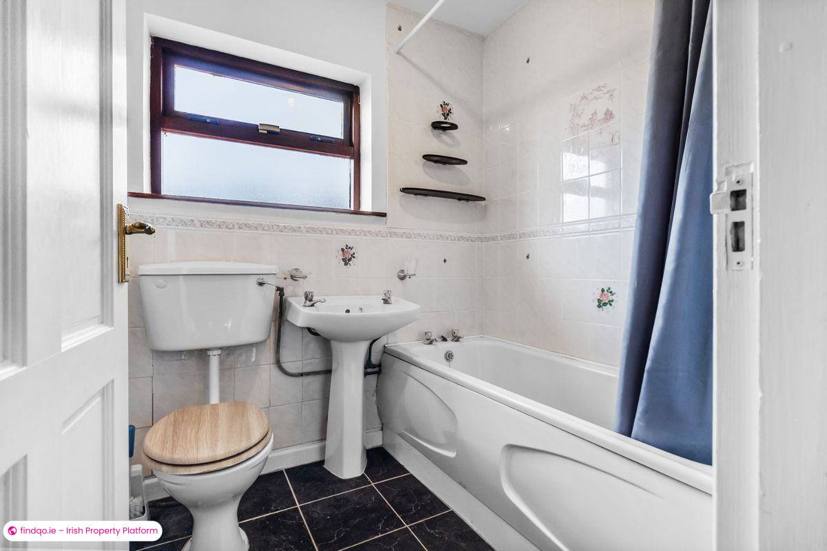 Charming Three Bedroom Terraced House for Sale in Glanmire Cork T45 HD32