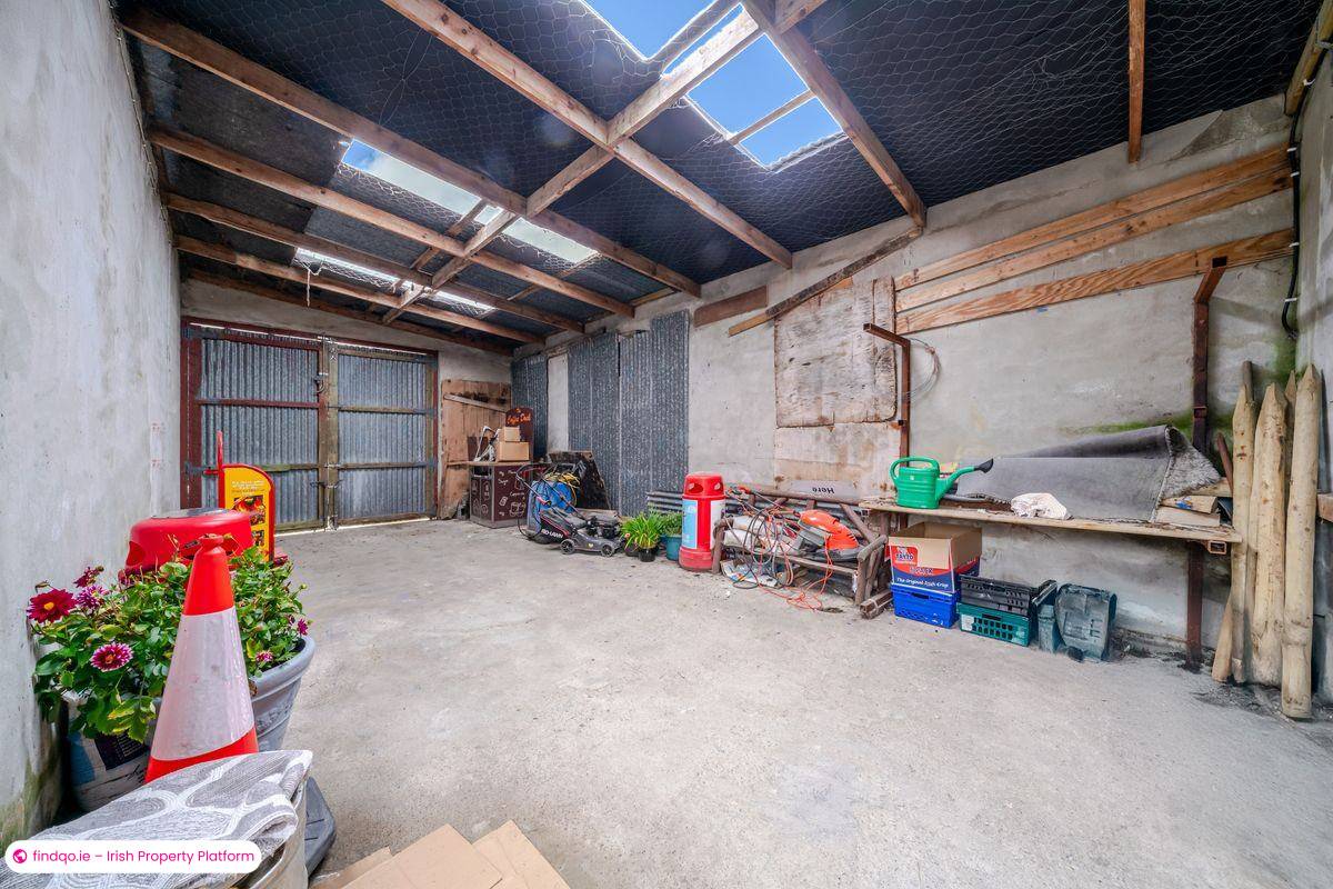 Retail Unit for Sale in Inver, Mayo