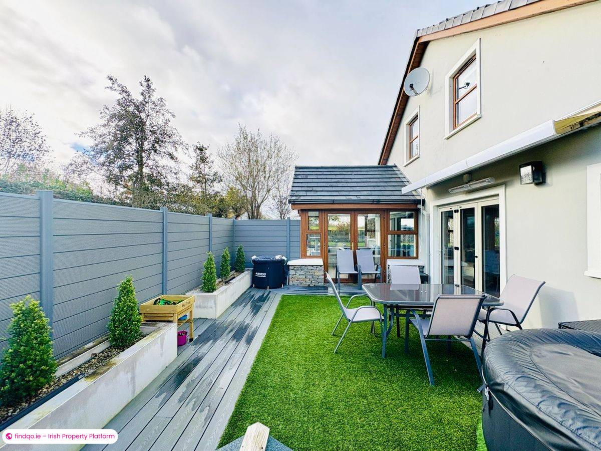 Charming Detached House in Tralee