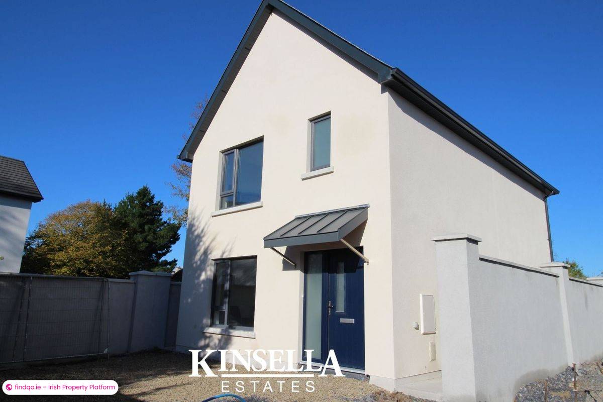 Detached house for Sale in Tullow, Carlow, R93 XPY2