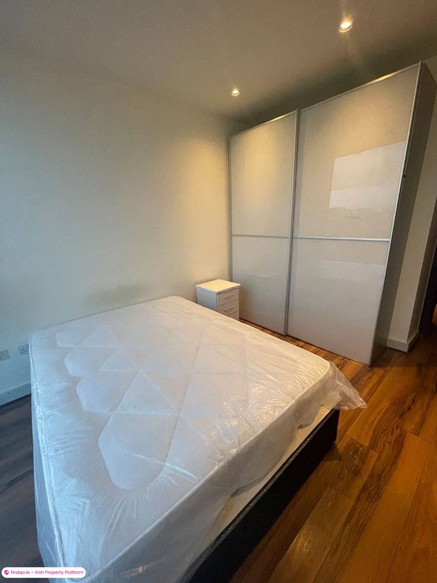 Rent Furnished 2 Bedroom Apartment in Sandyford Dublin 18 with Parking