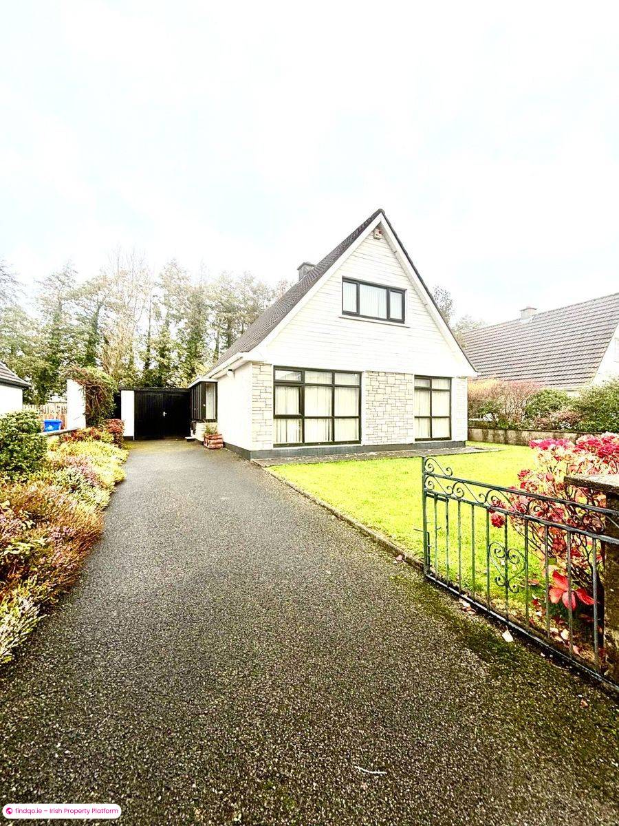 Detached house for Sale in Castlebar, Mayo