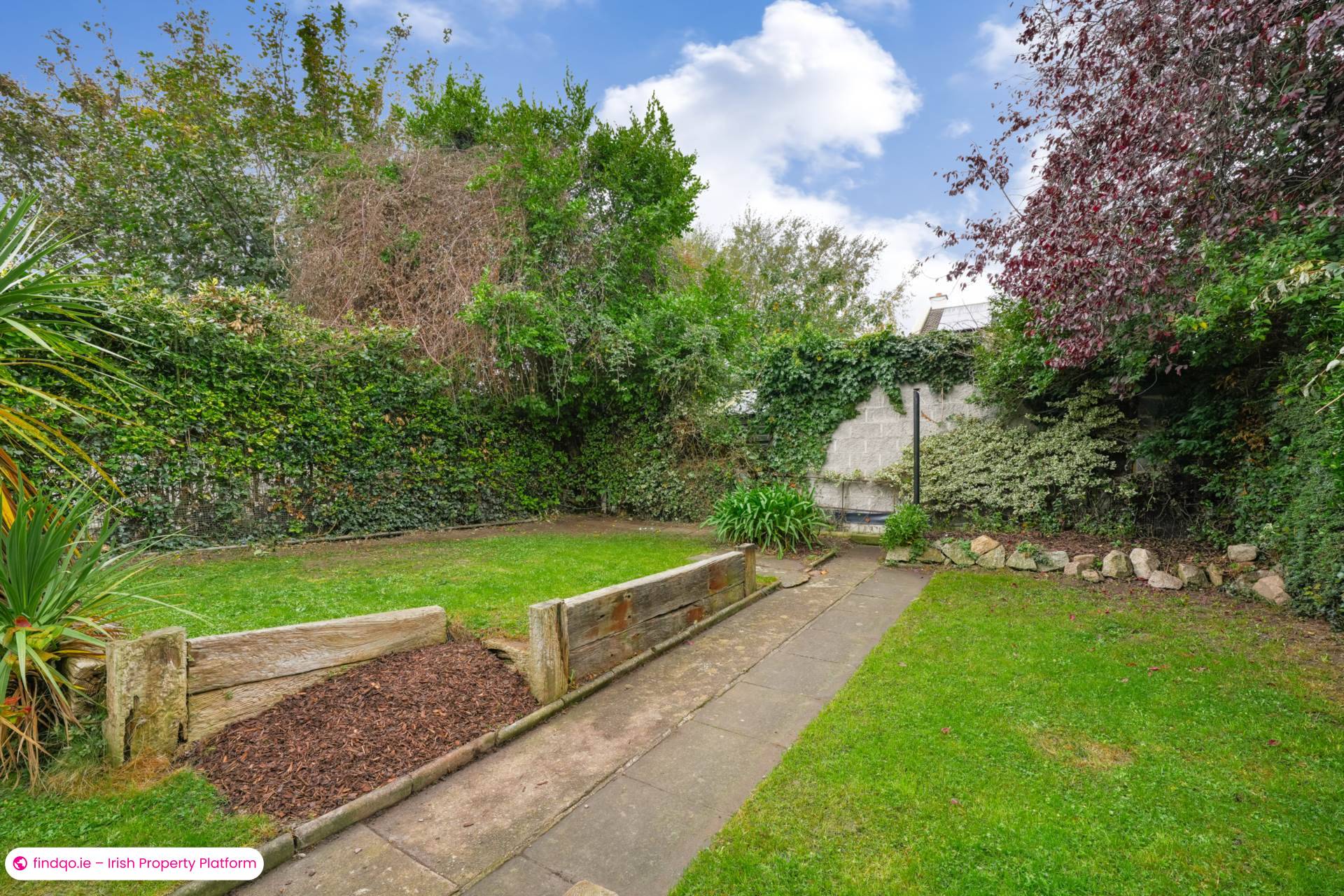 Semi-detached house for Sale in Stillorgan, Dublin (County)