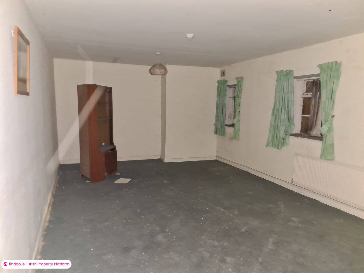 Buy a Expansive Semi detached House in Charlestown Mayo with 7 Bedrooms