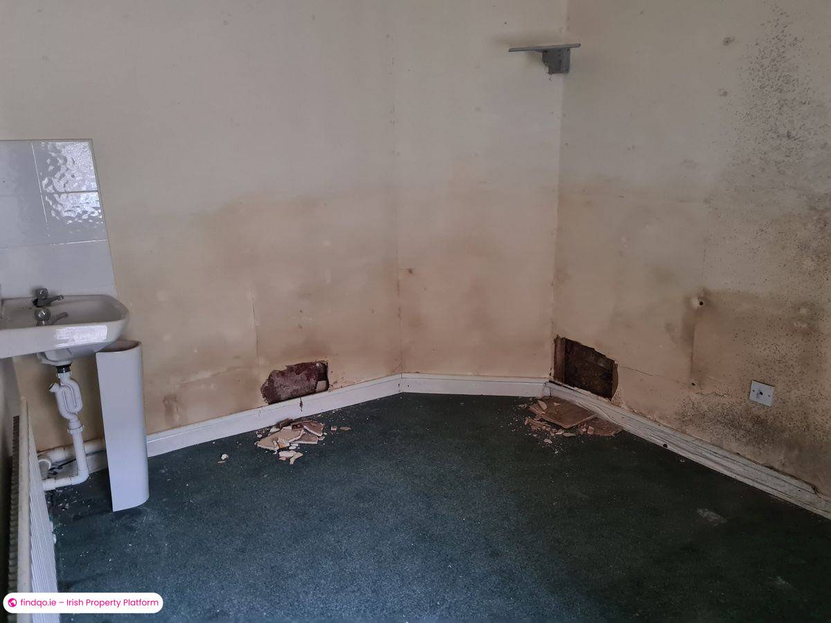 Semi-detached house for Sale in Charlestown, Mayo