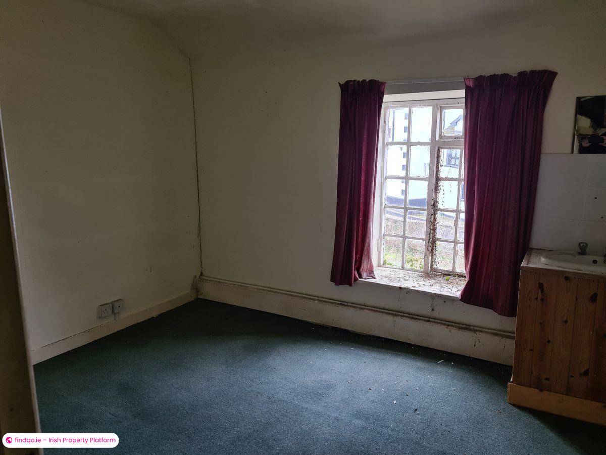 Semi-detached house for Sale in Charlestown, Mayo