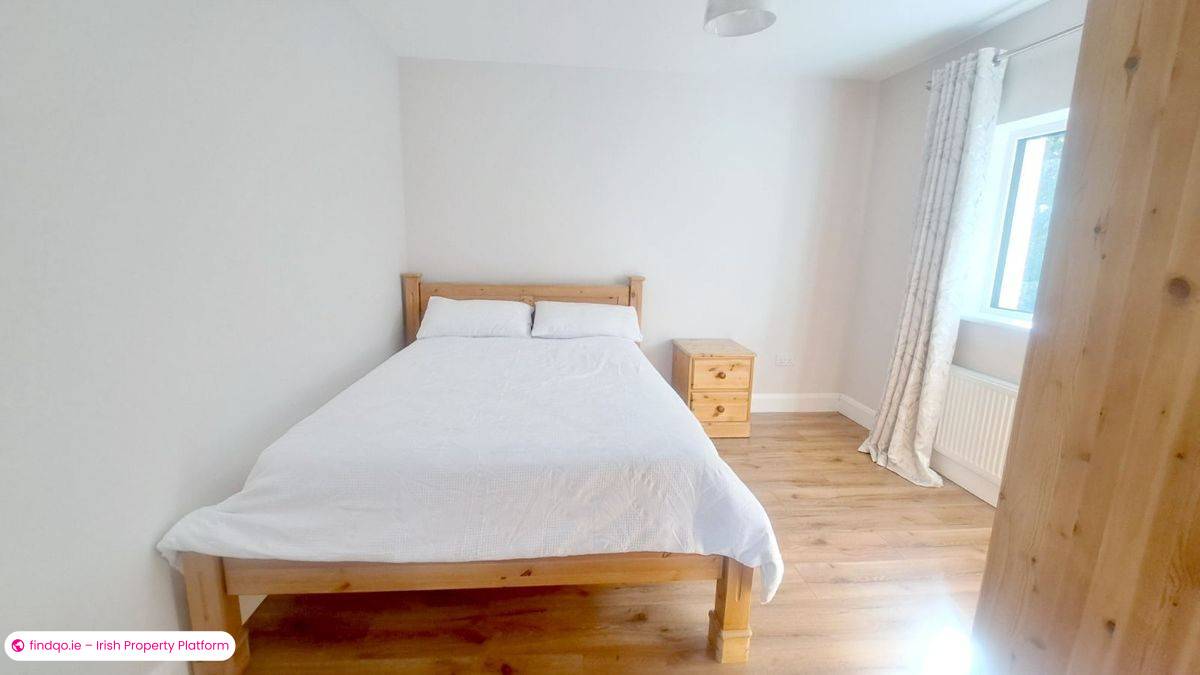 Discover a 3 Bedroom Semi detached House for Sale in Mitchelstown Cork with Parking and Alarm