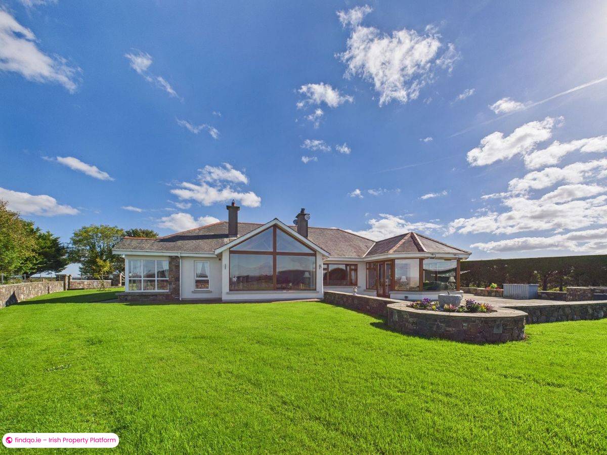 Detached house for Sale in Passage East, Waterford, X91 E2X2