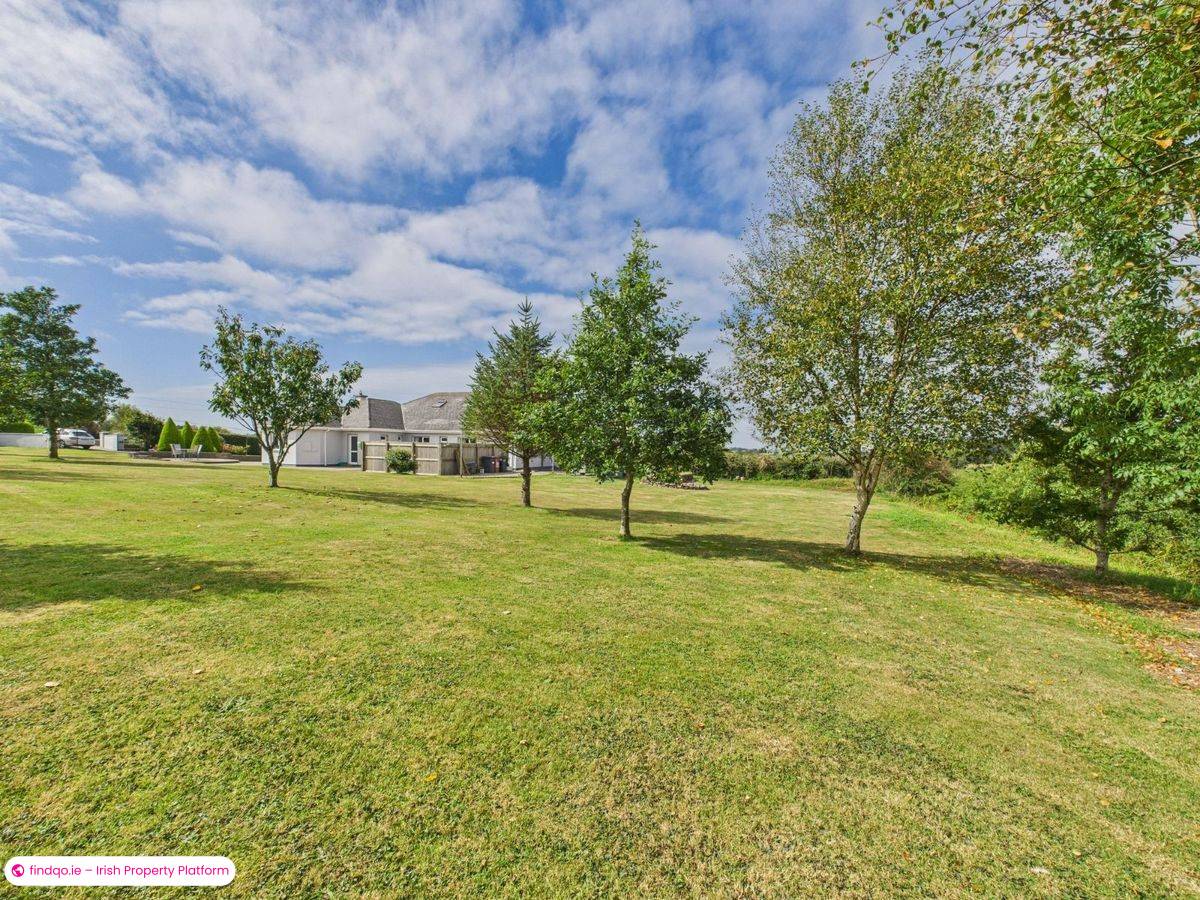 Detached house for Sale in Dunmore East, Waterford, X91 R9V2