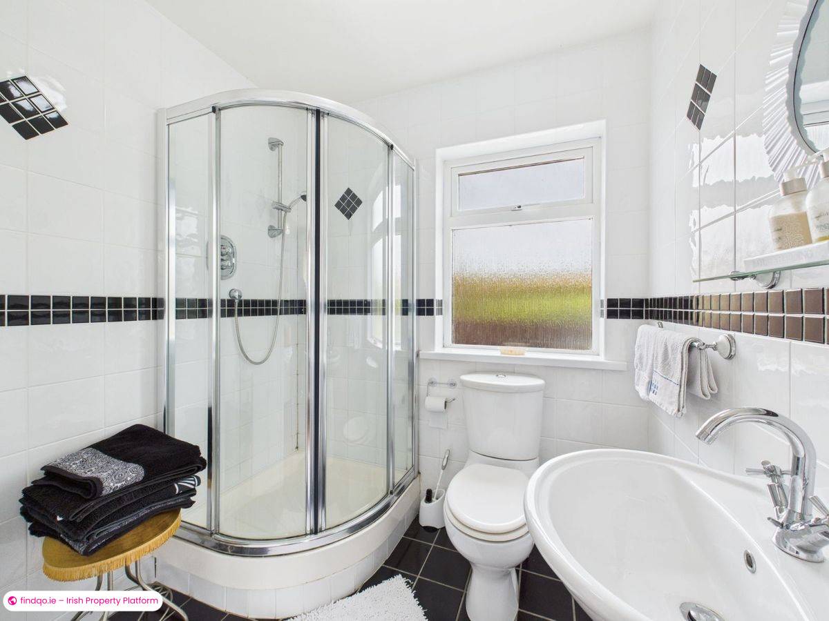Detached house for Sale in Dunmore East, Waterford, X91 R9V2