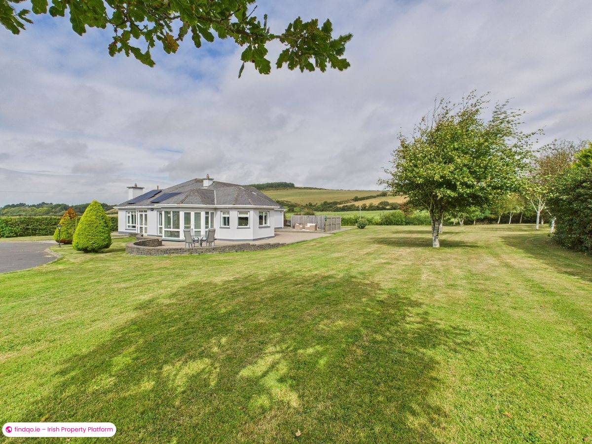 Detached house for Sale in Dunmore East, Waterford, X91 R9V2