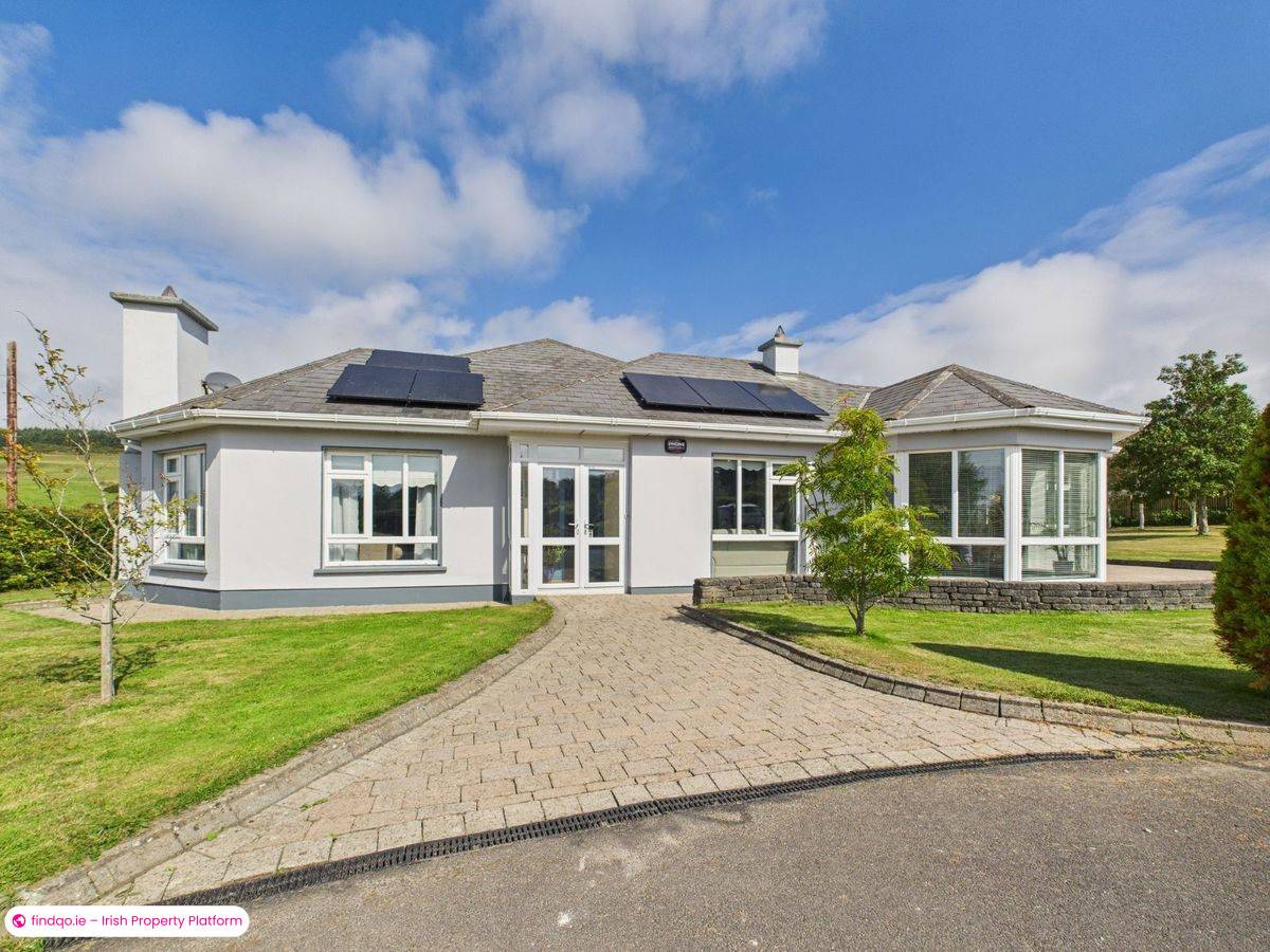 Detached house for Sale in Dunmore East, Waterford, X91 R9V2