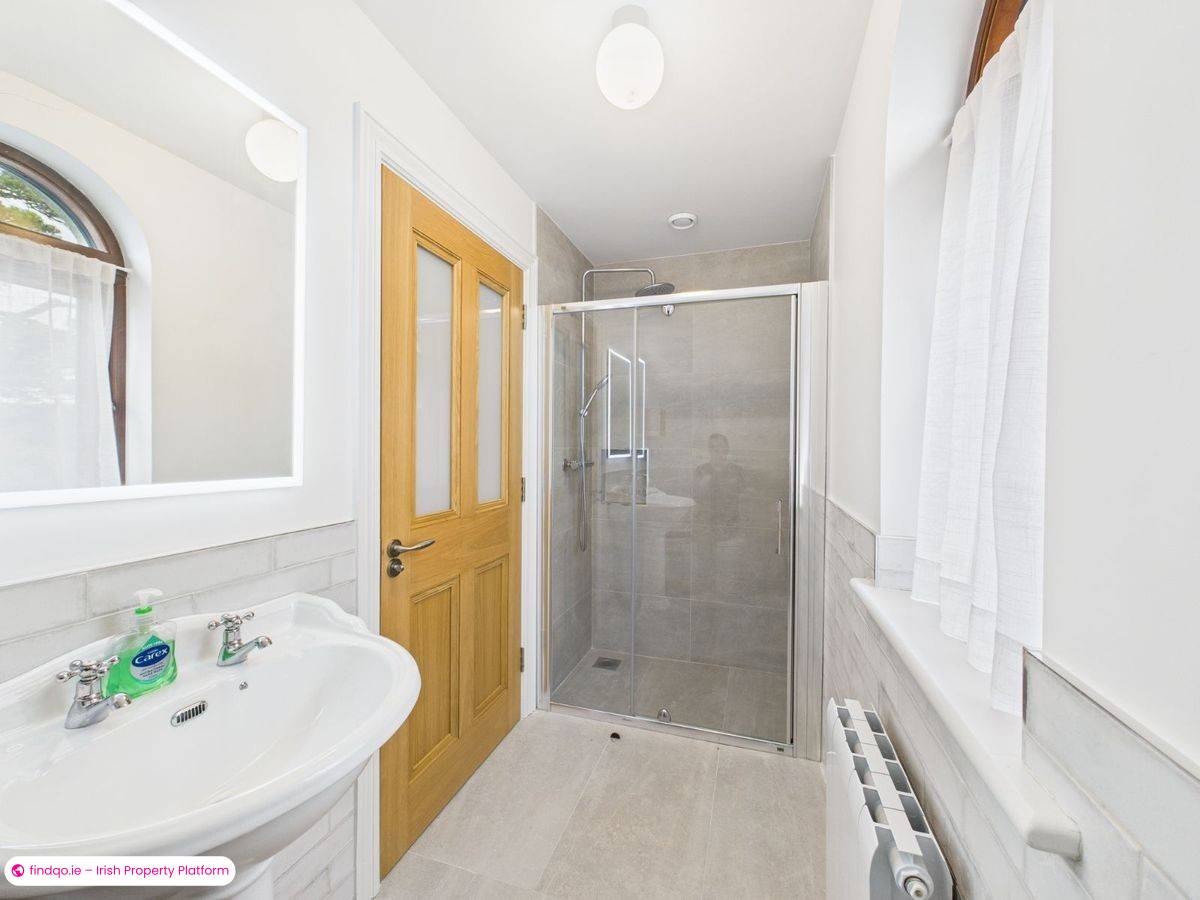 Detached house for Sale in Passage East, Waterford