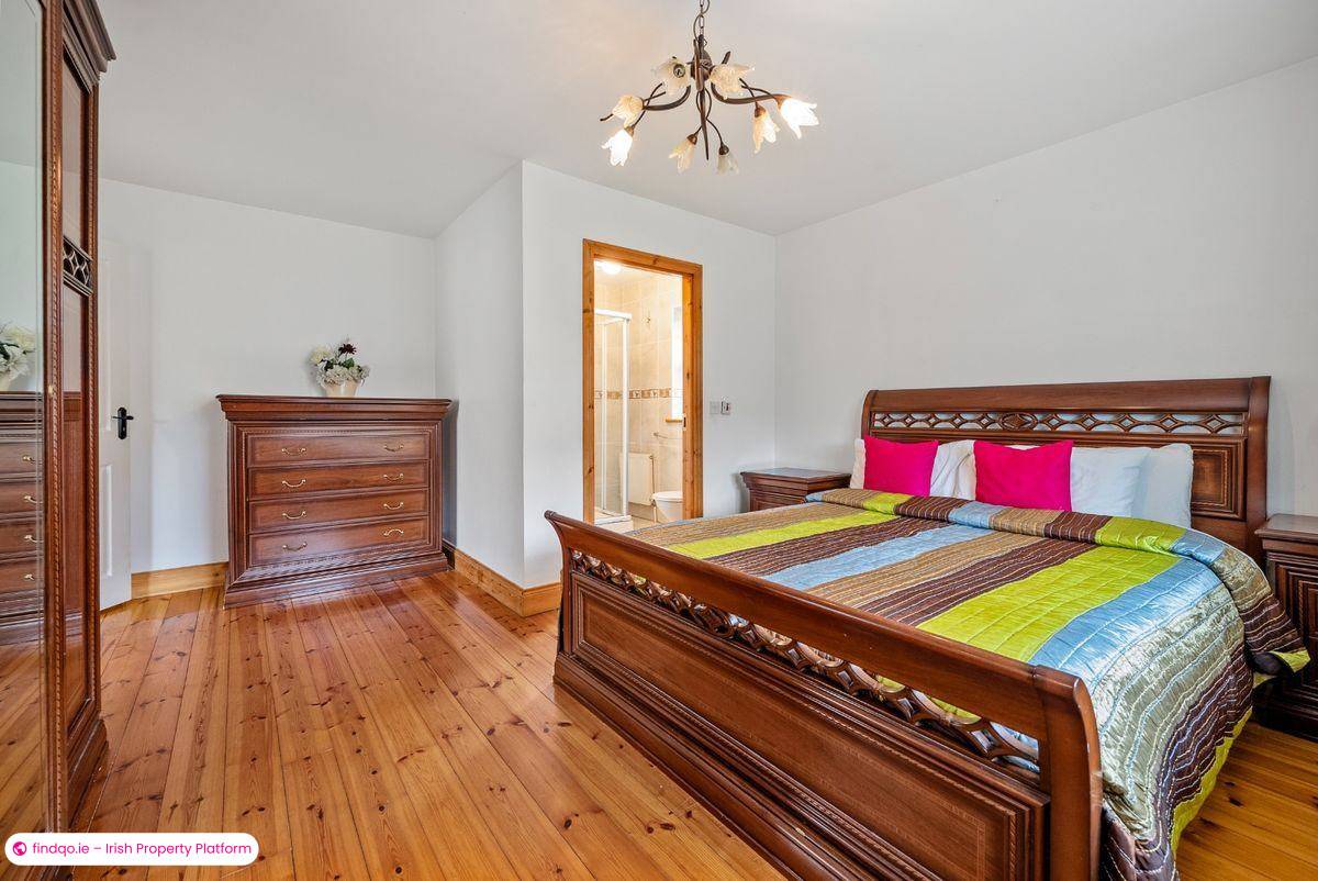 Buy a 4 Bedroom Detached House with Garden and Parking in Cloghroe Cork