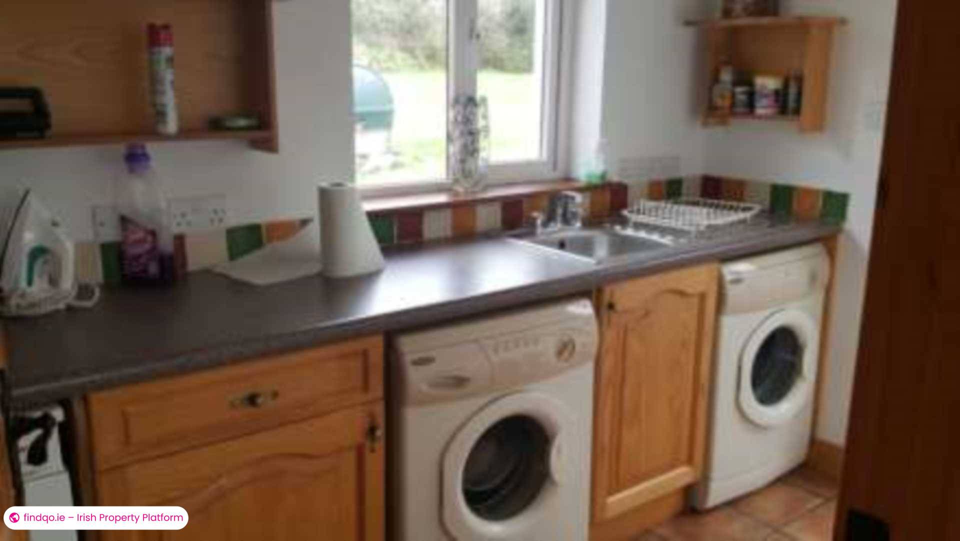 Detached house for Sale in Foynes, Limerick, V94 R5P2