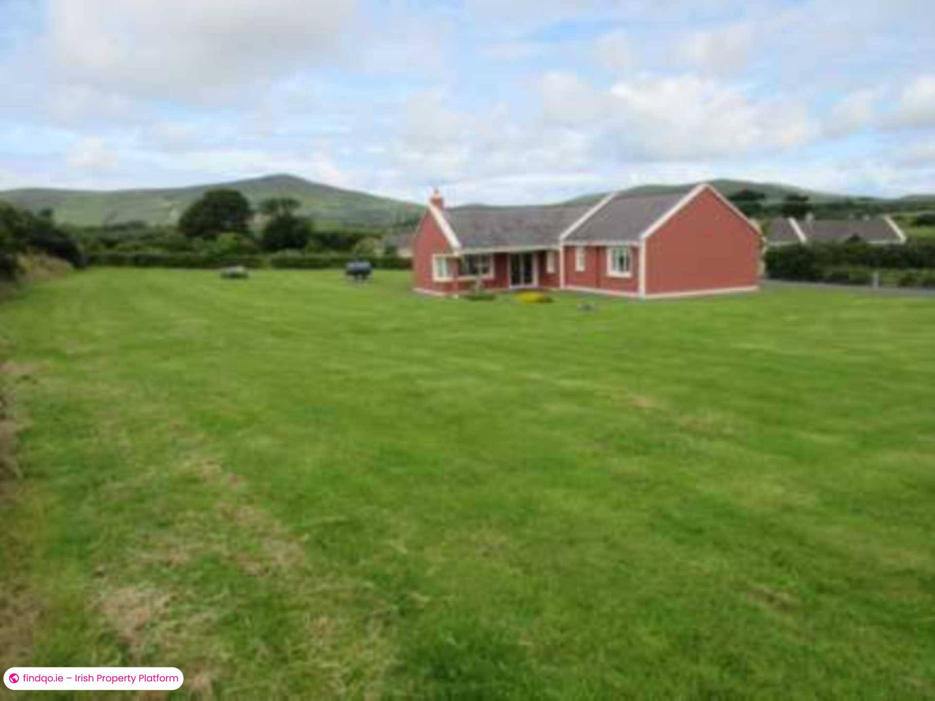 Detached house for Sale in Foynes, Limerick, V94 R5P2