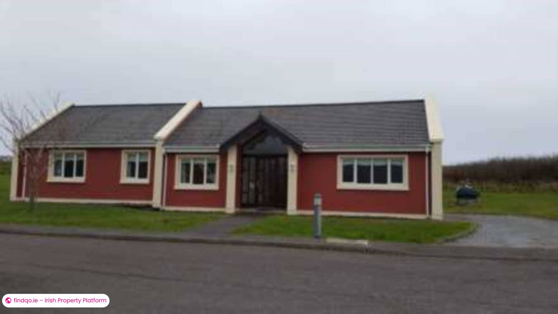 Detached house for Sale in Foynes, Limerick, V94 R5P2