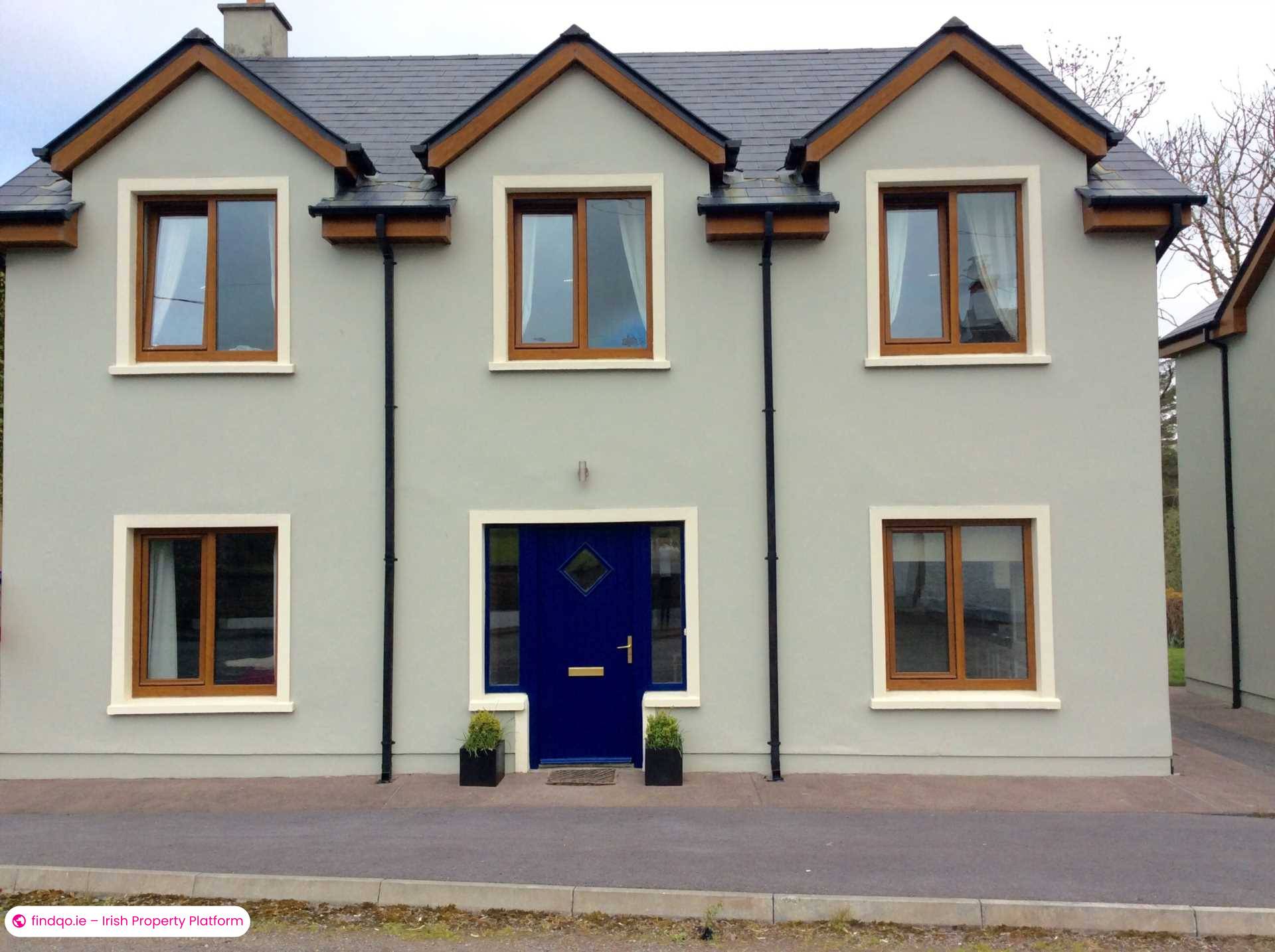 Detached house for Sale in No. 1, Station Road