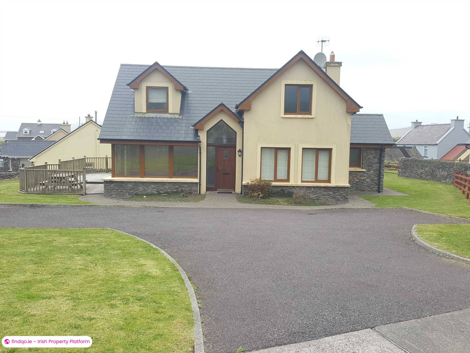 Detached house for Sale in Dublin Road, Galway, H91 YDX5