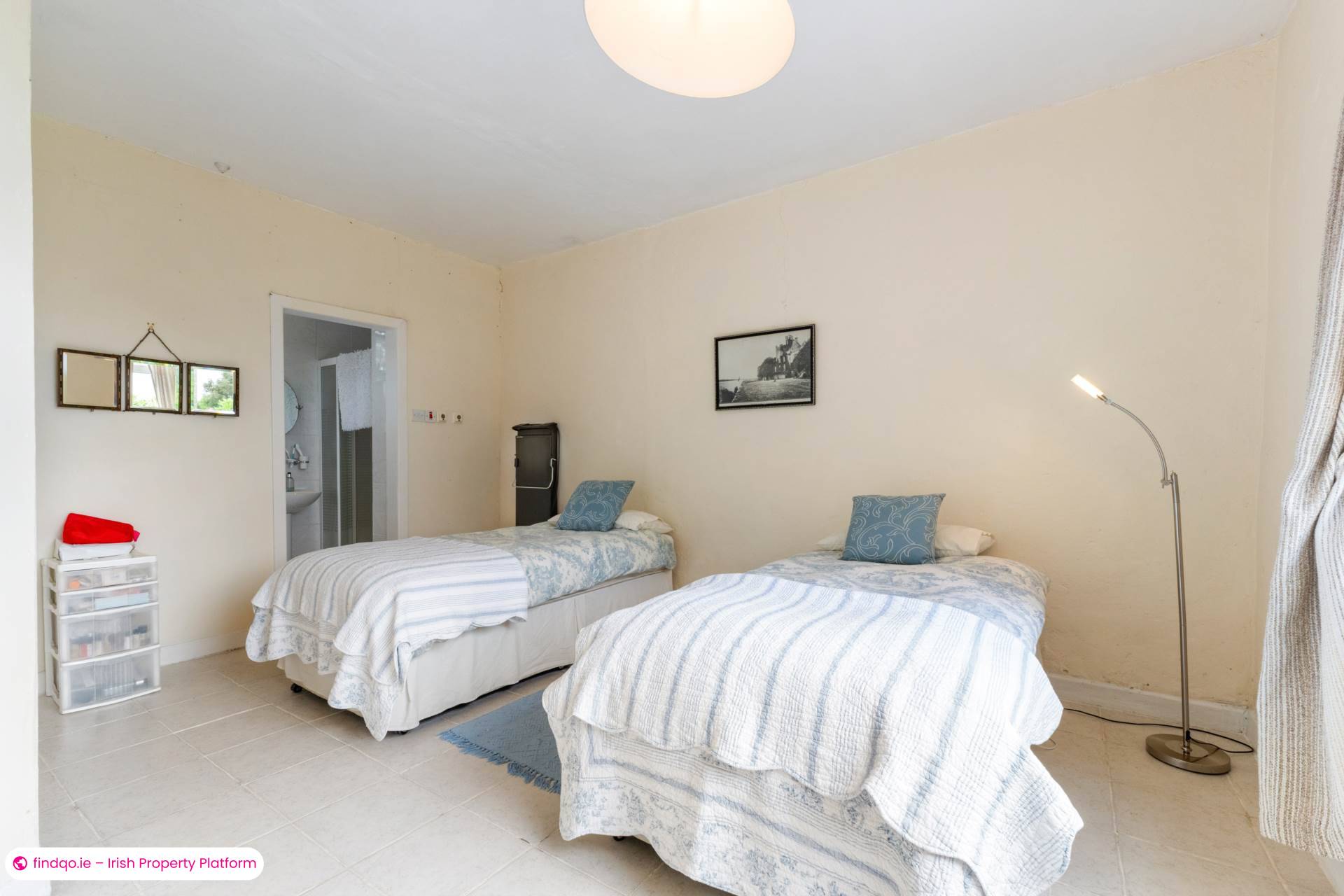Detached house for Sale in Ballydavid, Galway