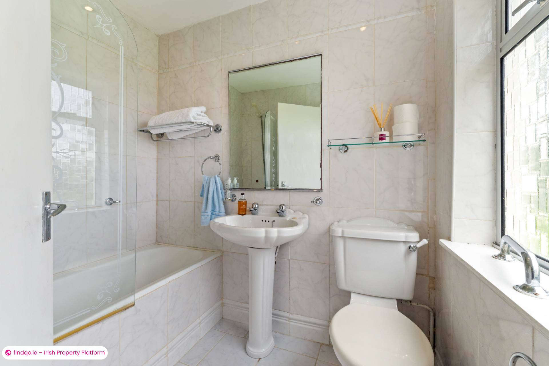 Detached house for Sale in Ballydavid, Galway