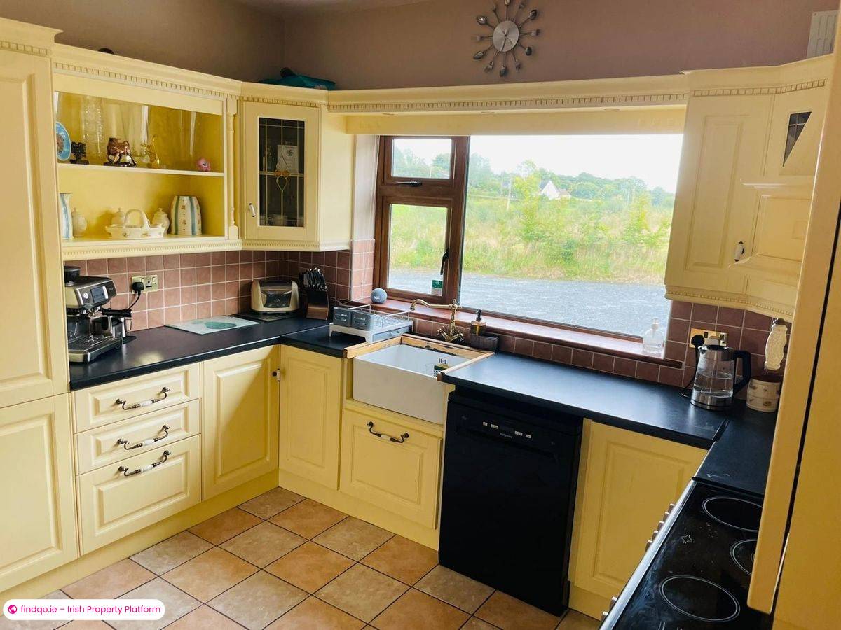 Buy a 6 Bedroom Detached House with Parking and Alarm in Loughduff