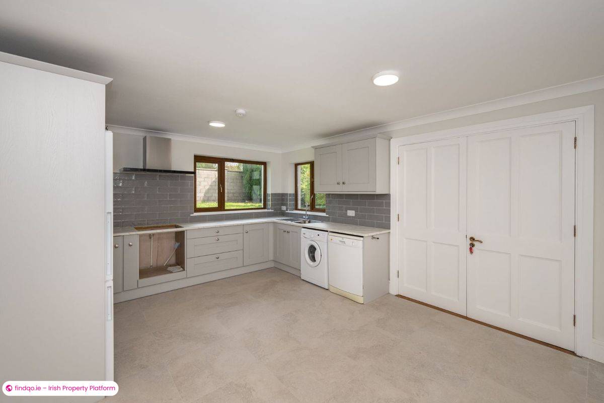 Detached house for Sale in Model Farm Road, Cork
