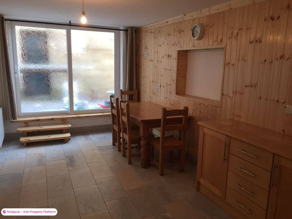 Semi-detached house for Sale in Bantry, Cork