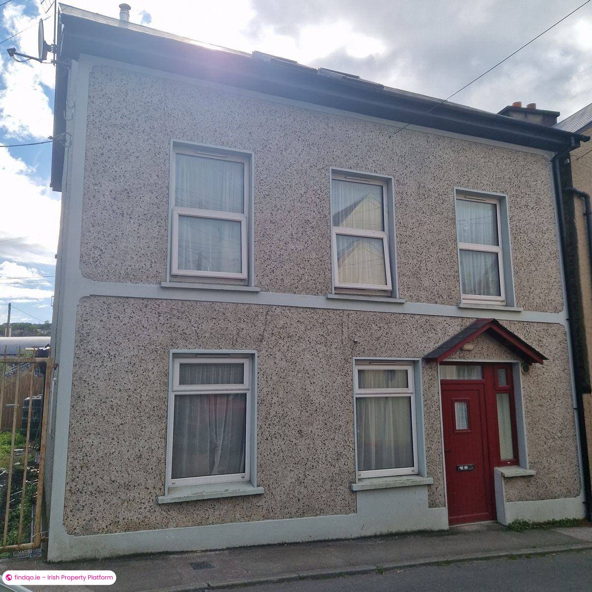 Semi-detached house for Sale in Bantry, Cork