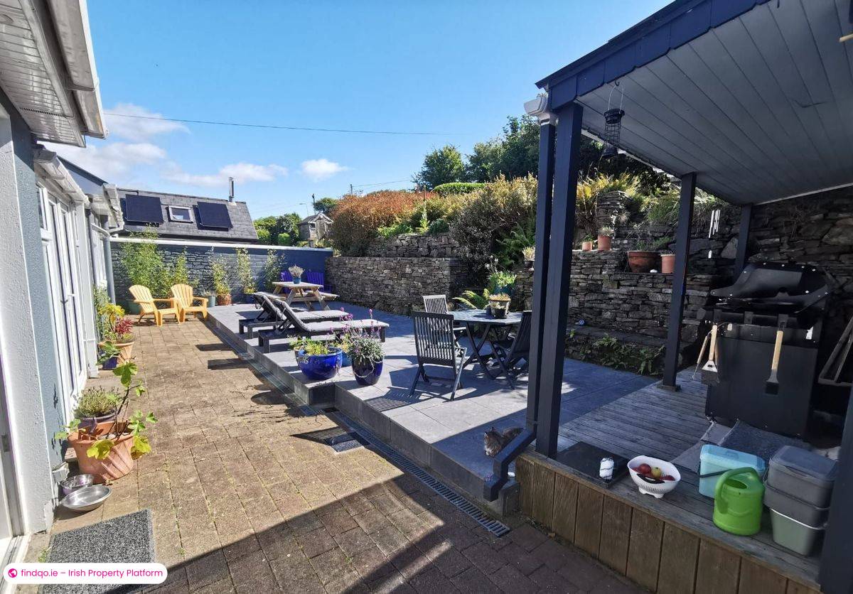 Detached house for Sale in Bantry, Cork