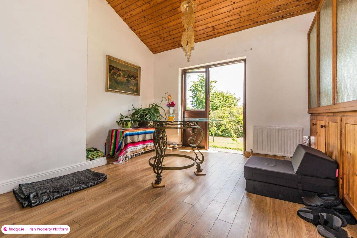 Detached house for Sale in Schull, Cork