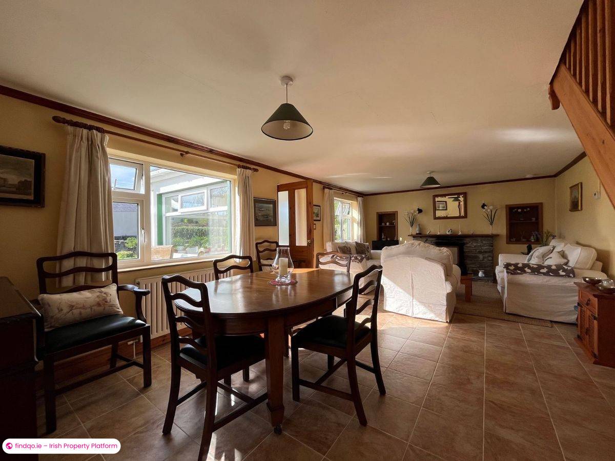 Detached house for Sale in Schull, Cork