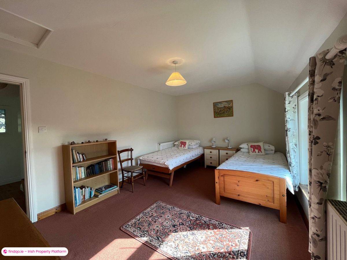 Detached house for Sale in Schull, Cork