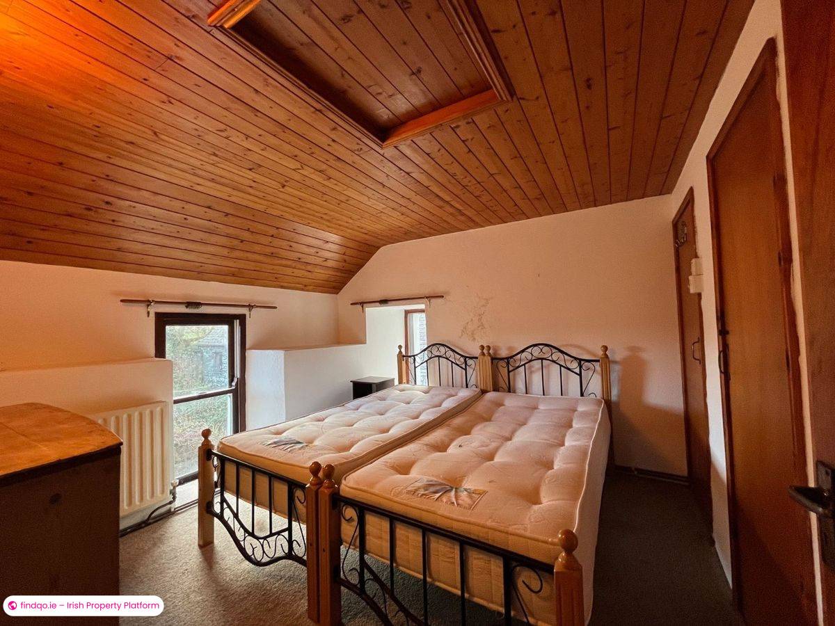 Detached house for Sale in Toormore, Cork