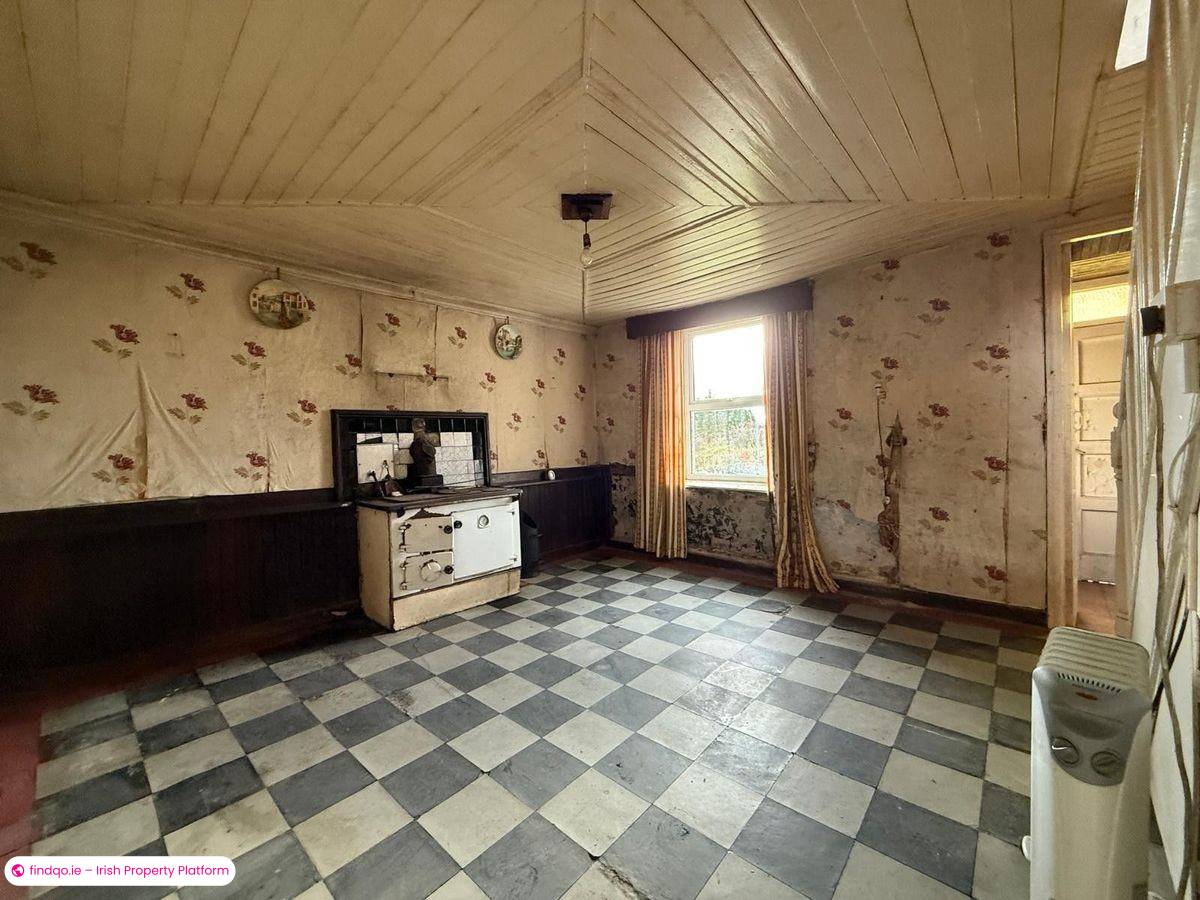 Detached house for Sale in Castlerea, Roscommon