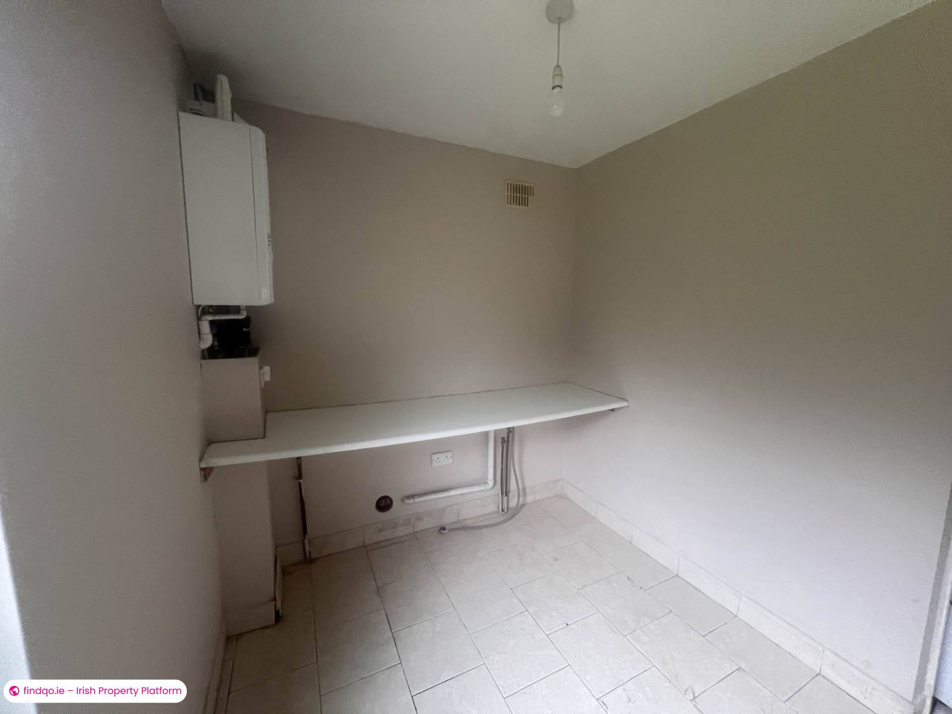 Semi-detached house for Sale in Courtfields, Raheen