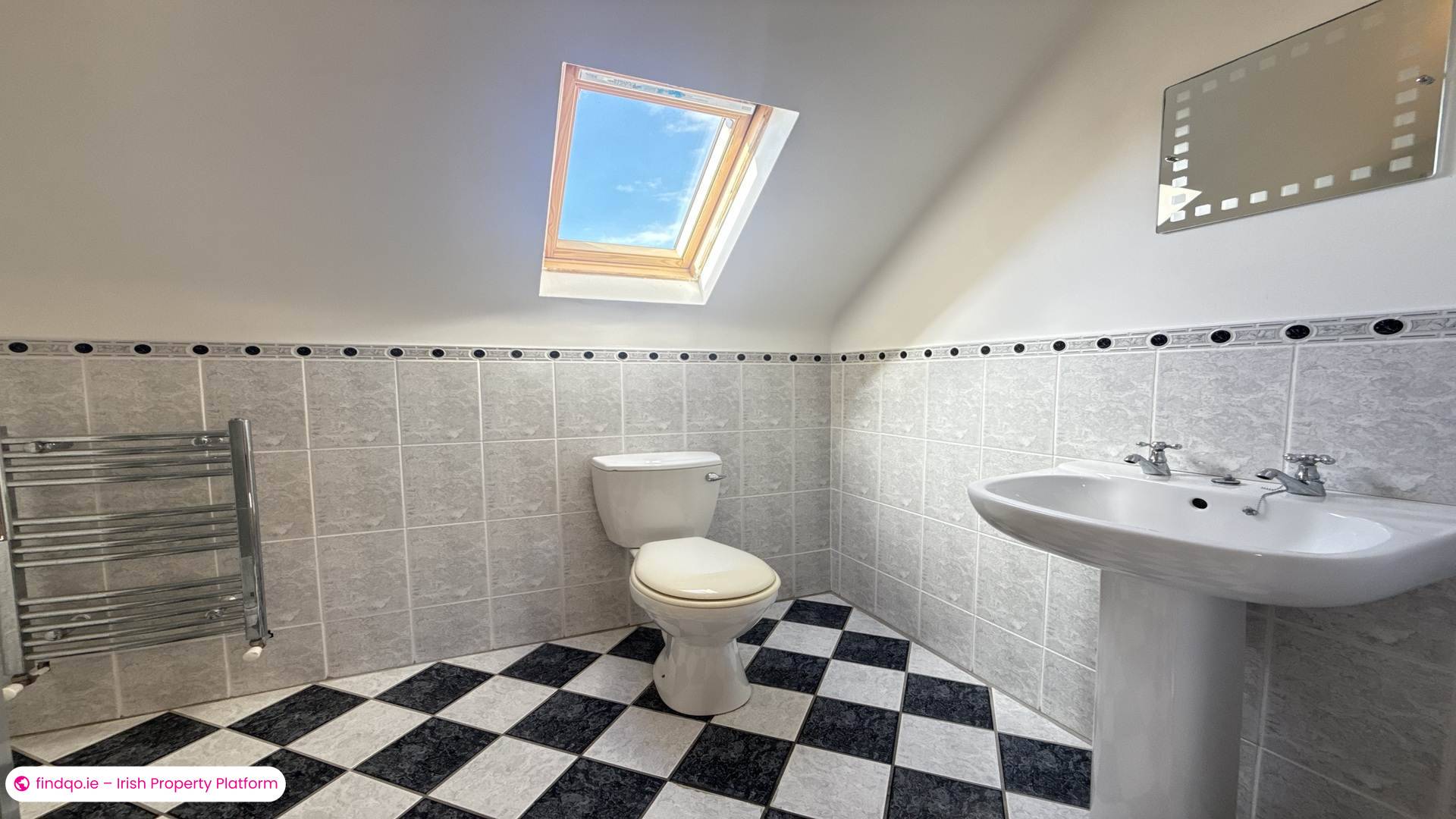 Detached house for Sale in Derrybeg, Donegal