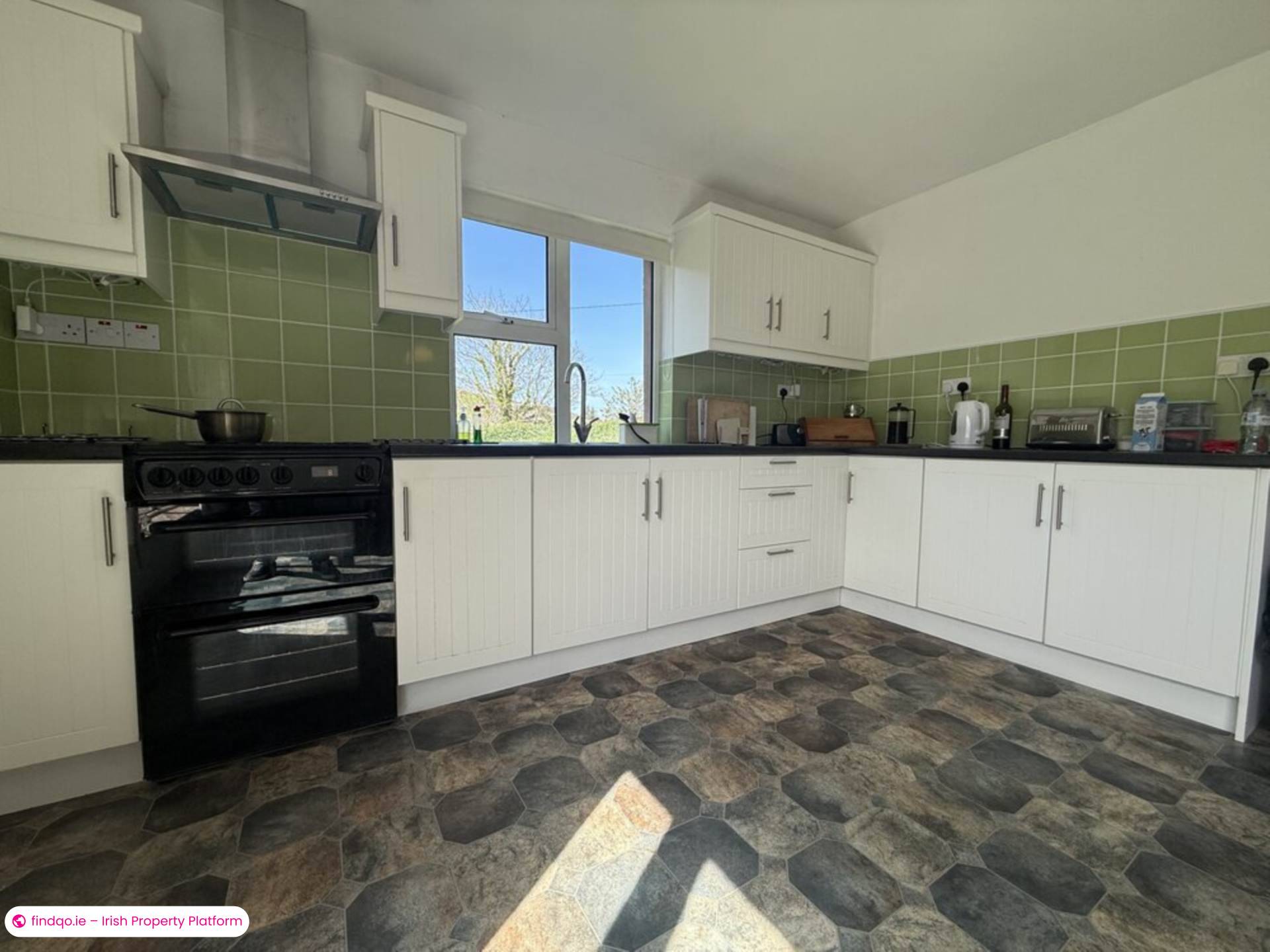 Detached house for Sale in Portnoo, Donegal, F94 N226