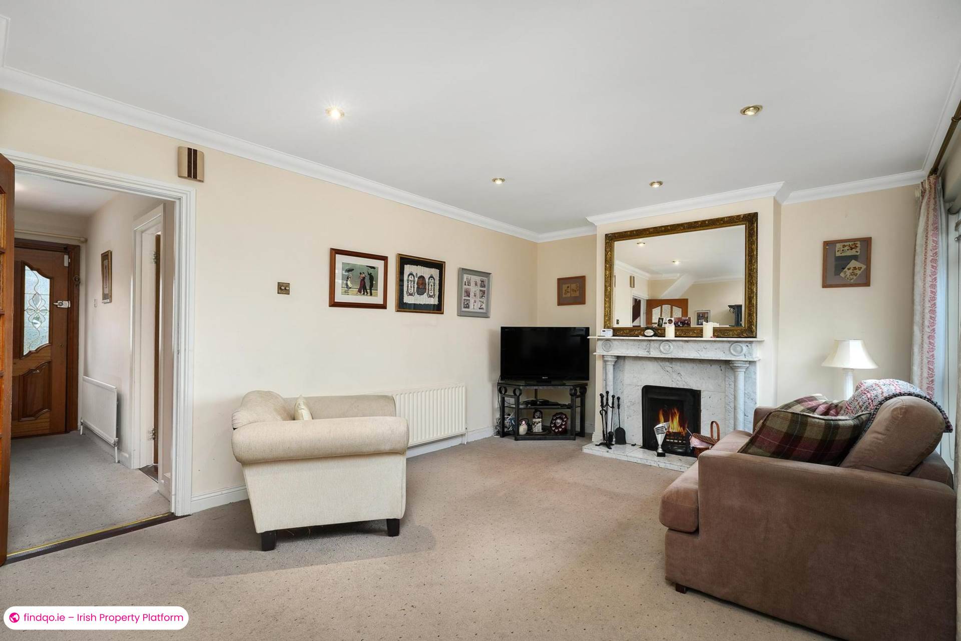Semi-detached house for Sale in Dundrum, Down