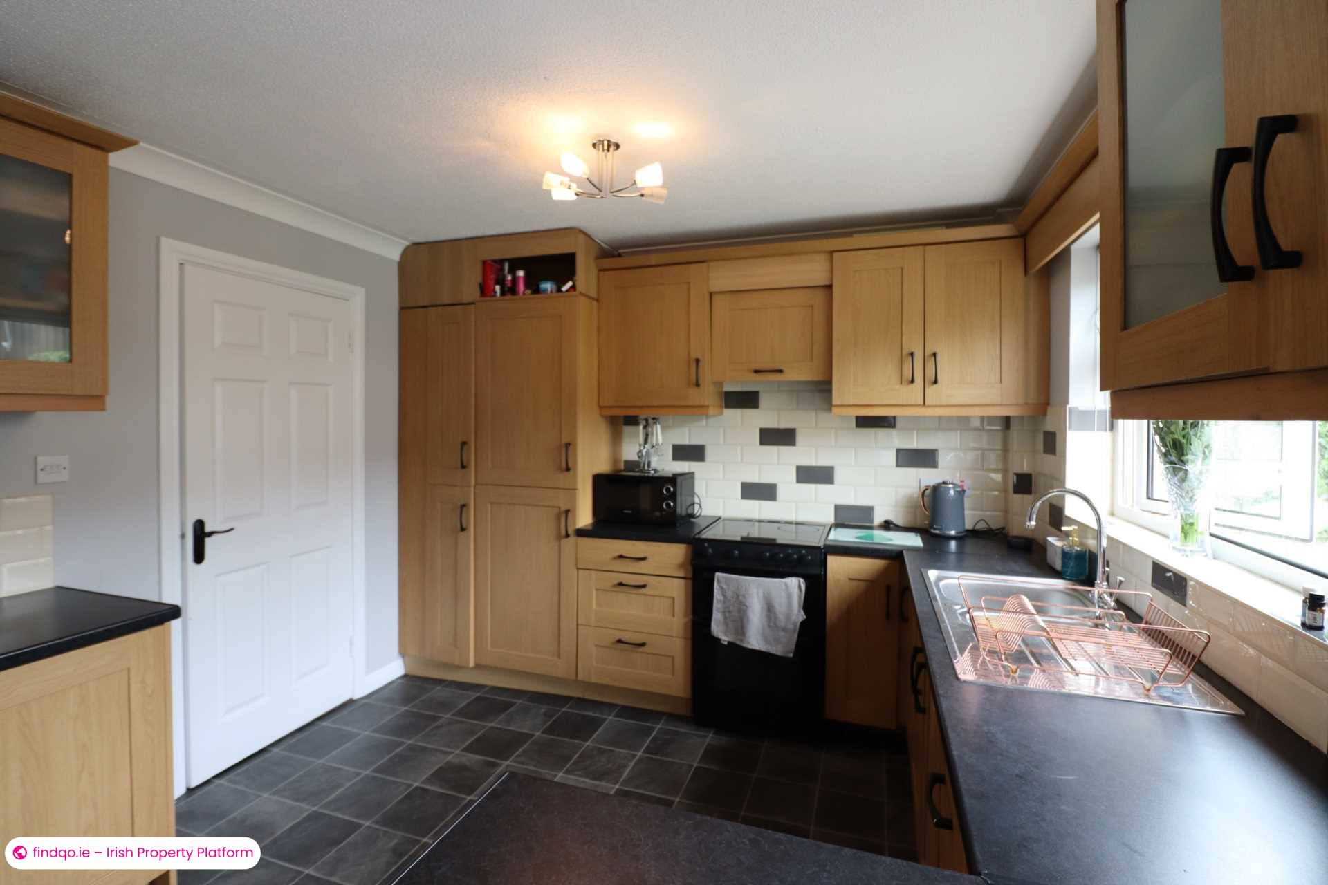 Semi-detached house for Sale in Knocknacarra, Galway