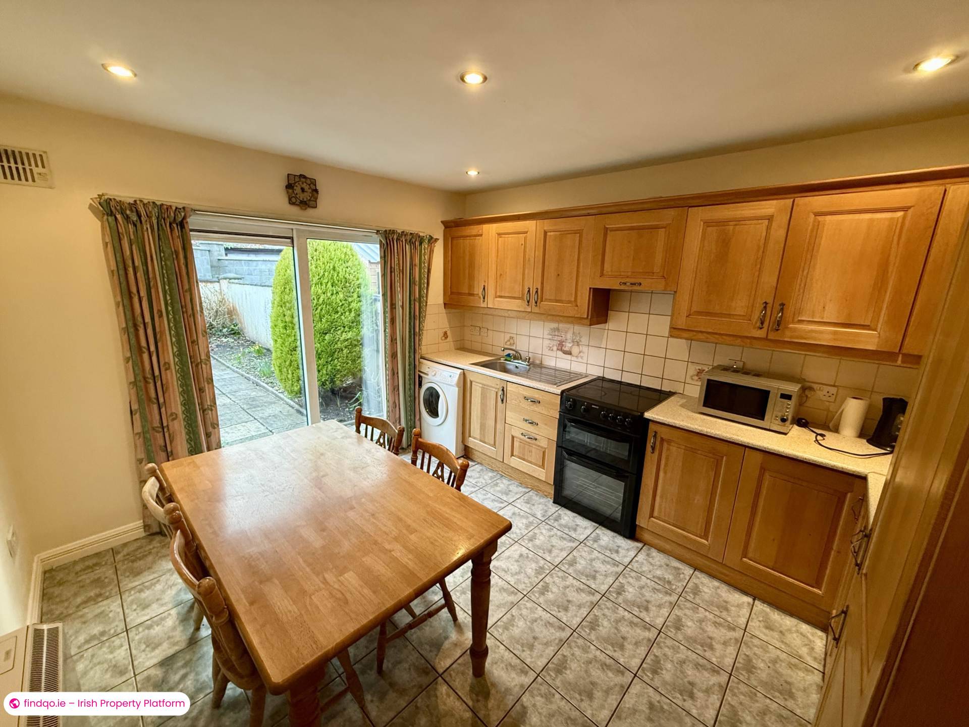 Semi-detached house for Sale in Ballyhaunis, Mayo