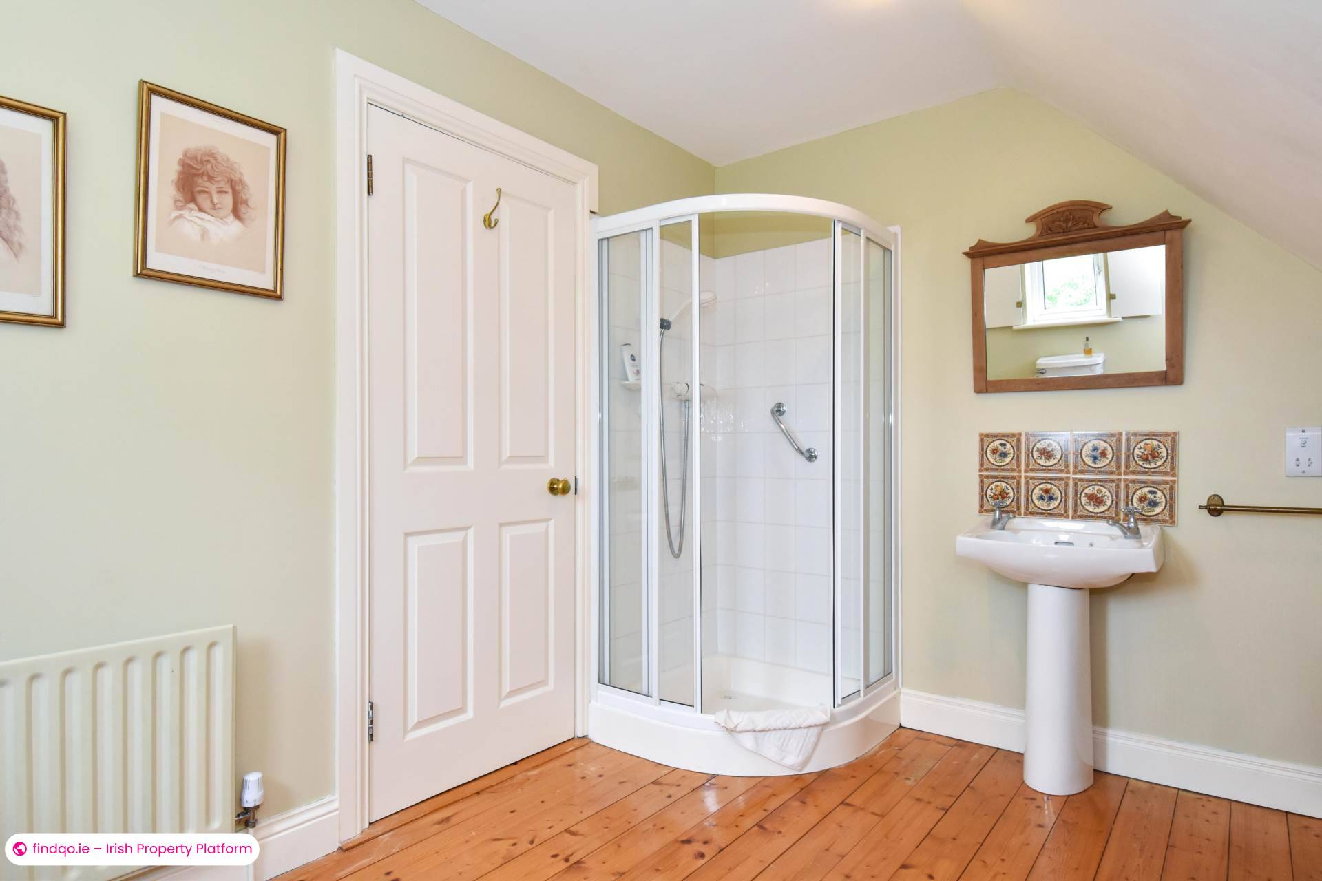 Detached house for Sale in Oughterard, Galway, H91 RF2H