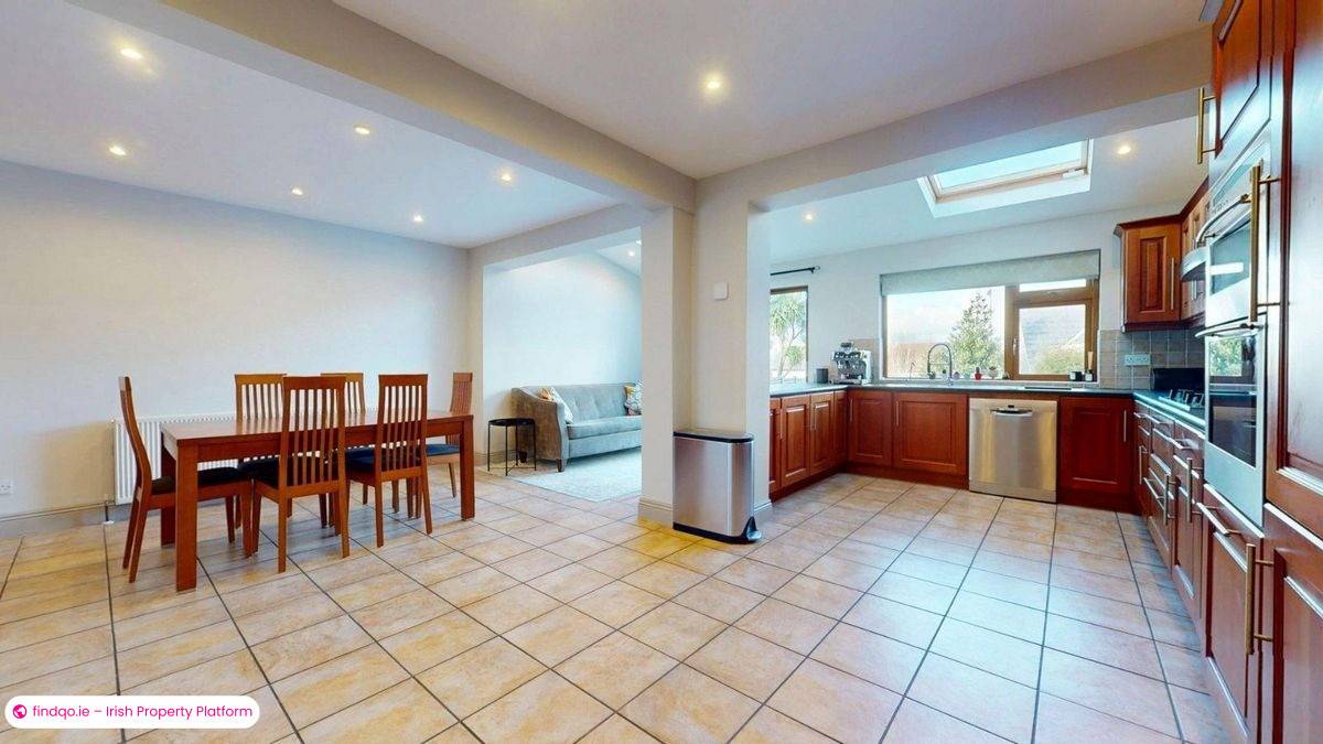 Semi-detached house for Sale in Howth, Dublin 13