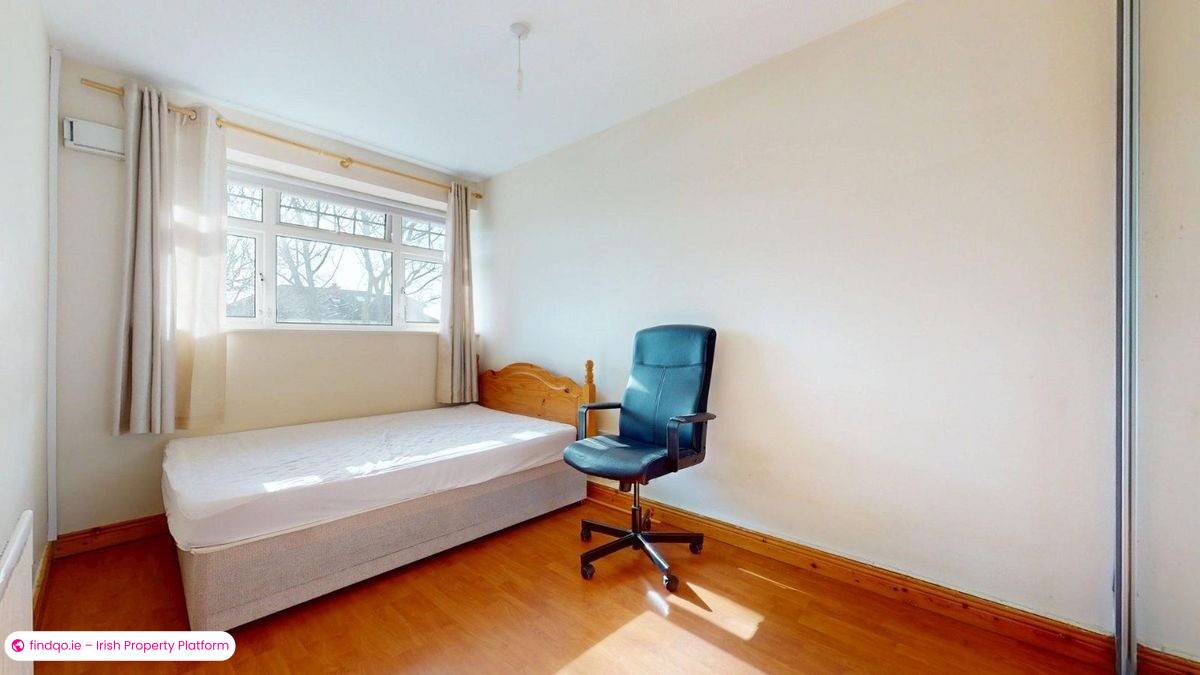 End of terrace house for Sale in Sutton, Dublin 13
