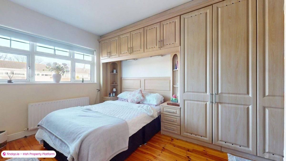 End of terrace house for Sale in Sutton, Dublin 13
