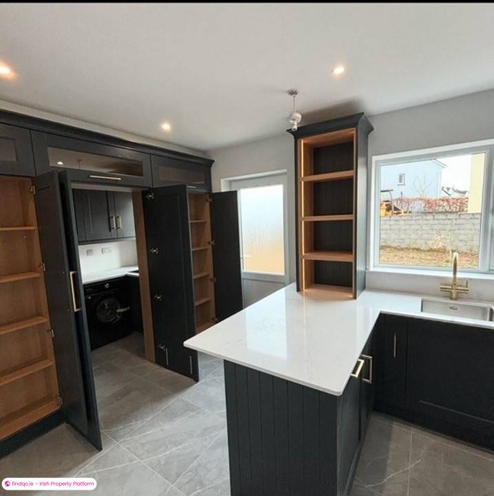 Detached house for Sale in Charlestown, Mayo