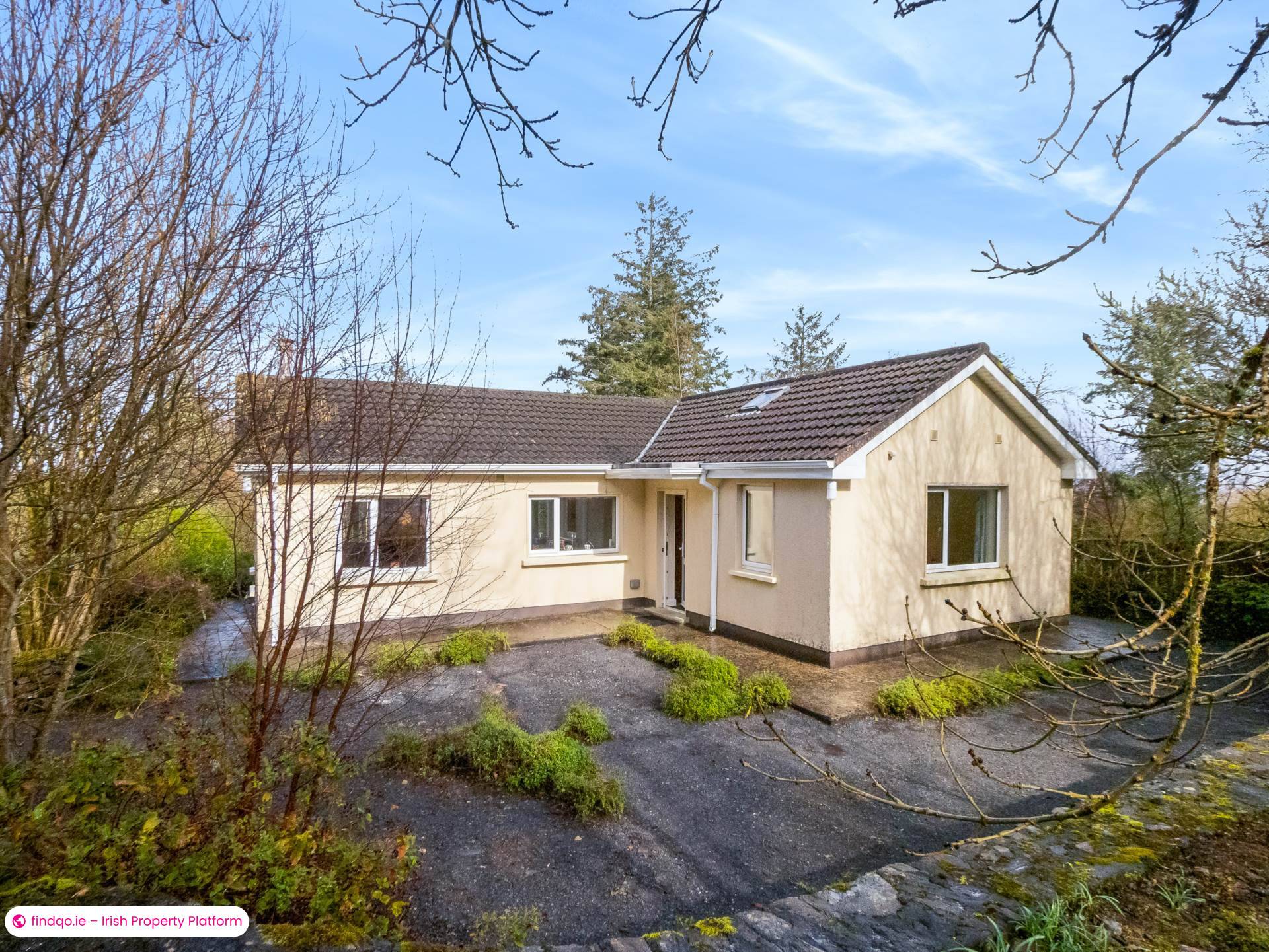 Detached house for Sale in Oughterard, Galway, H91 N6KN