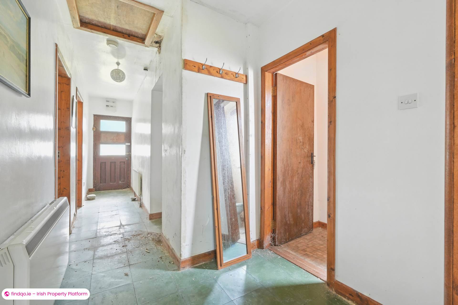Detached house for Sale in Roundstone, Galway