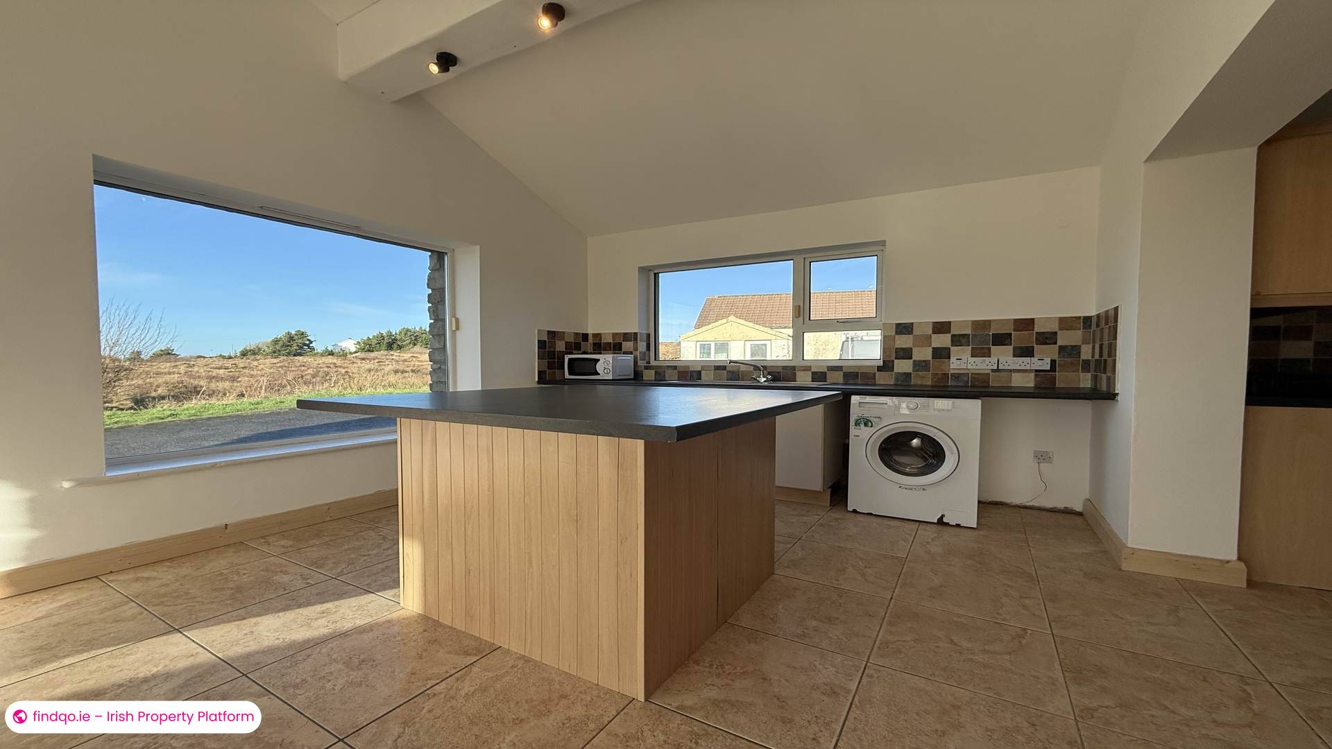 Detached house for Sale in Burtonport, Donegal